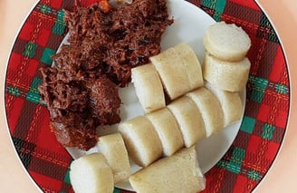 Beef Rendang, um prato típico da culinária indonésia - Fonte: Food’n Road