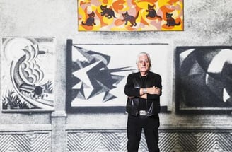 O crítico Germano Celant cunhou o termo "arte pobre" para descrever uma prática que rejeitava os mat