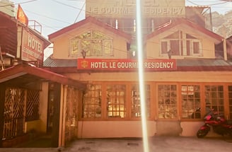 Hotel Le Gourmet Residency Front