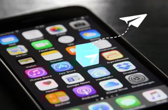 Foto tela de celular com Telegram