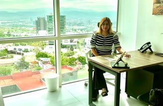 Psicólog Nayeli Ramos. Consultorio real para citas presenciales en el Norte de León. Ventanales.