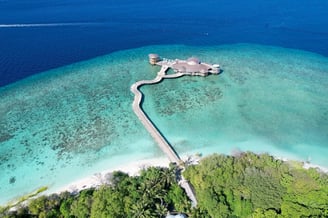 soneva-fushi-maldives-out-of-the-blue-drone-island-view-1