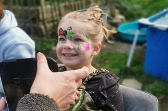 Mädchen Zauberwald Kindergeburtstag Marienkäfer Kinderschminken Pinselbunt Pinneberg