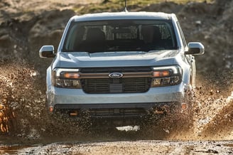 Ford Maverick na lama