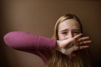 Demande aide et accompagnement suite à un psycho-traumatisme : cherche thérapeute spécialisé à Lyon