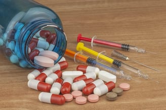 A compra, venda e uso de anabolizantes sem prescrição médica são ilegais em muitos países.
