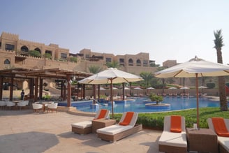 anantara-qasr-al-sarab-main-pool-1