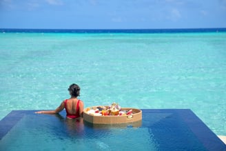 Four Seasons Kuda Huraa floating breakfast