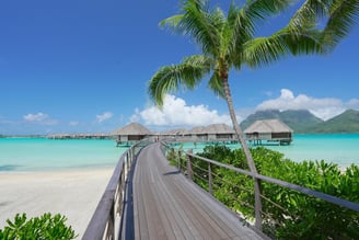 four-seasons-bora-bora-overwater-villas-jetty