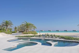 shebara-resort-spa-pool