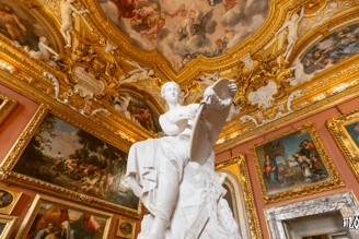 a statue of a woman in Pitti Uomo