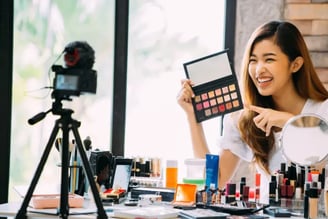 Apakah Masih Efektif Pakai KOL? Pelajari Strategi Penggunaan KOL Micro vs Macro