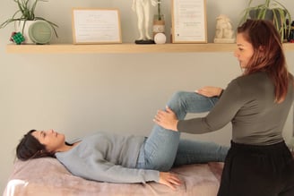 Consultation de kinésiologie pour adultes à Lisieux - retrouver un équilibre émotionnel