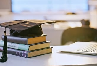 seguro para la universidad de los hijos