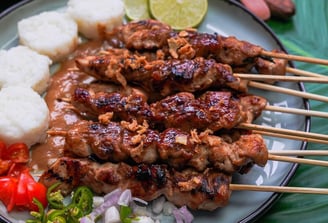 bali food tour: chicken satay