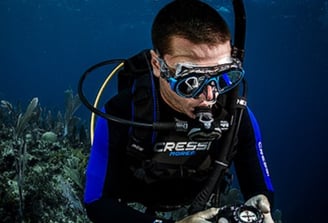 Equipo de buceo de la marca Cressi sub