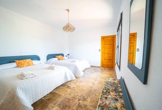 Casa rural hasta 19 personas. Finca alojamiento hasta 35 personas