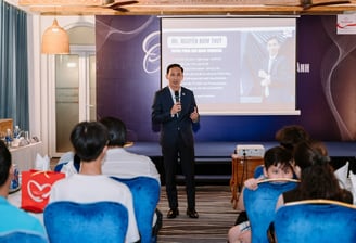 Buổi hội thảo tư vấn bảo hiểm của Nguyễn Nam Thùy với khách hàng