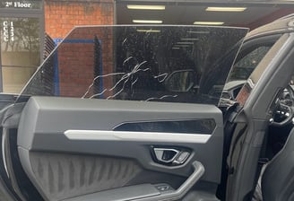 Certified, trained auto glass side window replacement technicians
