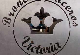 HOLA