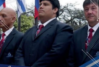 Agentes uniformados y capacitados con atención al publico