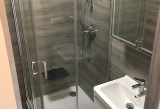 moderná rekonštrukcia kúpeľne Pezinok, Limbach a okolie