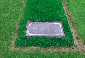 Heritage Park Lawn Lot