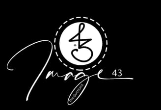 Image43 logo for a Creative Studio called the Music - Treble Clef clock