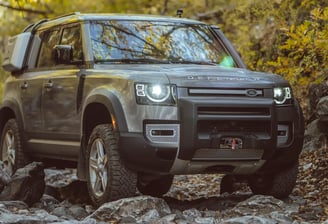 Land Rover Defender offroad