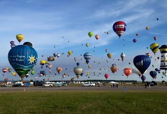 Décollage de masse de montgolfières au Mondial Air Ballons de Chambley en 2015