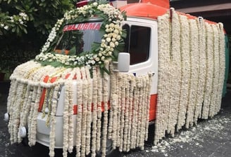 Hearse van shav vahan