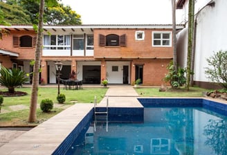 <img src="foto-evento.jpg" alt="Espaço para eventos corporativos em São Paulo, Casa do Morumbi">