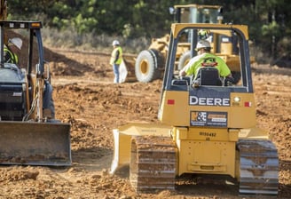 construction equipment back up and running on jobsite after hydraulic hoses were repaired onsite in tampa