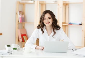 A women welcoming customer 