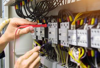 travaux d'électricité pour mise aux normes d'une installation électrique