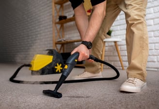 <a href="https://www.freepik.com/free-photo/man-doing-professional-home-cleaning-service_41251689.ht