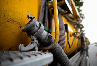 desentupimento com sucção e hidrojateamento