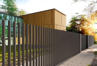 Valla metálica moderna con estructura vertical para delimitación de vivienda con estilo contemporáneo