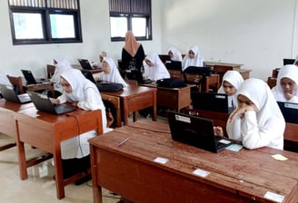 ruang praktik TIK pkbm subulusssalam