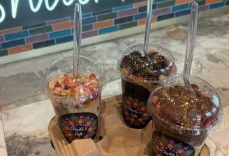 Dubai strawberry cup