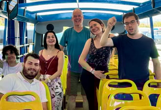 Diversión garantizada cuando se va en autobús discrecional