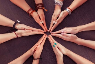 Moterų stovykla - tai bendrystės ratas