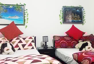 Nuwara Eliya Bungalow Family Room with cozy beds and garden view
