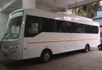 Double door vanity van on rent