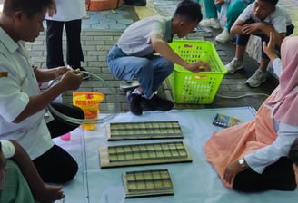 Keterampilan membuat sabun SLB Negeri Colomadu