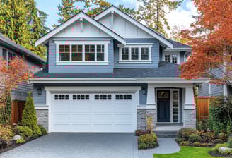 A very well kept house with a clean driveway