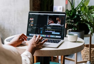 Raed -  Video Scripts & Voiceover Content