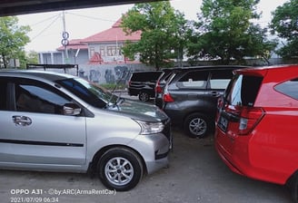 CV Arc Trans Transport adalah penyedia jasa rental mobil terpercaya di Cirebon, menawarkan layanan s