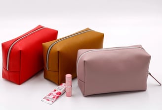 Cosmetiquera de cuero para dama varios colores por Heros Leather