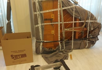 Embalaje de piano para mudanza en Madrid. Protegemos cada pieza con materiales de alta calidad para 